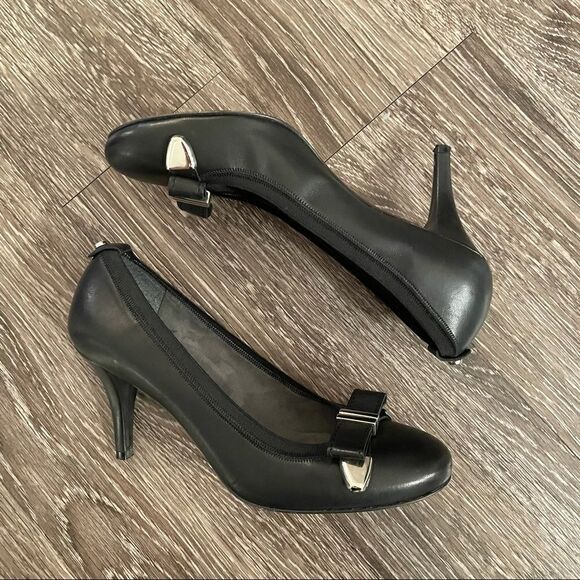 Stuart Weitzman bwana pumps - Picture 2 of 6